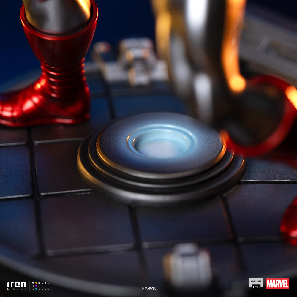 Pre-Order - Statue Iron Man Red & Chrome - Marvel Comics - Art Scale 1/10 - Iron Studios - Image 11