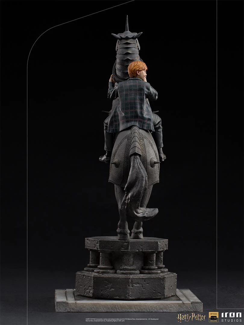 Ron Weasley at the Wizard Chess  Harry Potter  Art Scale 1/10 Iron Studios - Image 7